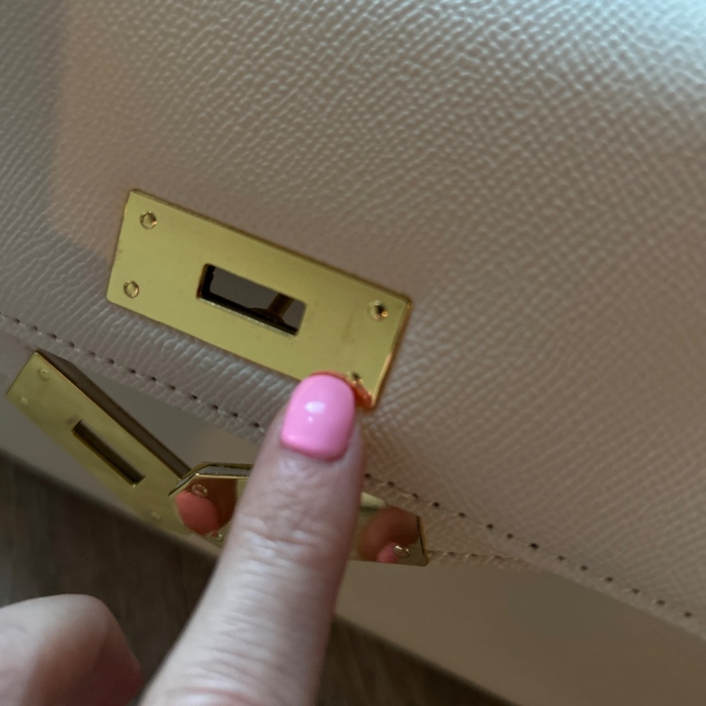 Medium Ivory Purse - Picture 4 of 5